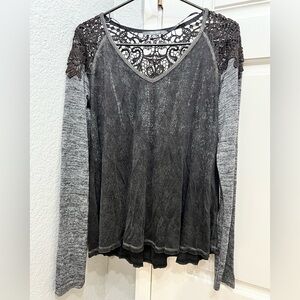 Miss Me long sleeve fancy top